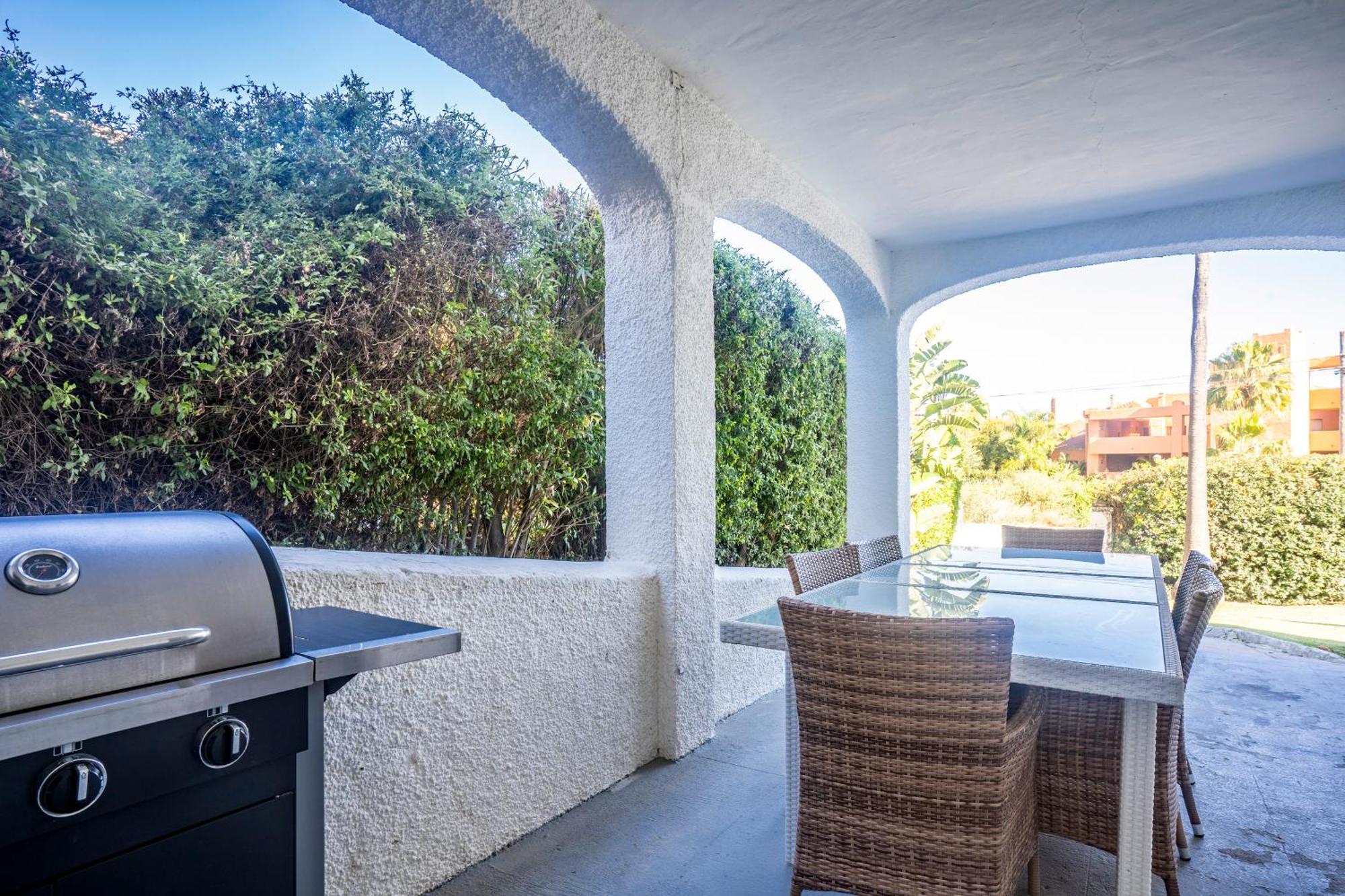 Beautiful 5 Bedroom Villa, Sea Views, Private Pool, Estepona Newly Refurbished Ngoại thất bức ảnh